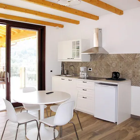 Casa Rustico 127s Garda (Verona)